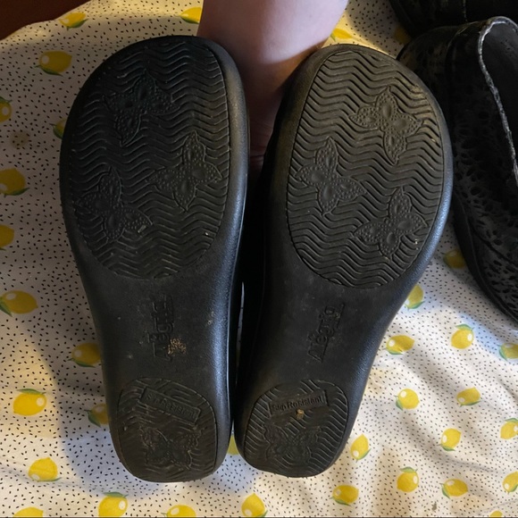 Alegria blue and silver flat - Picture 3 of 5